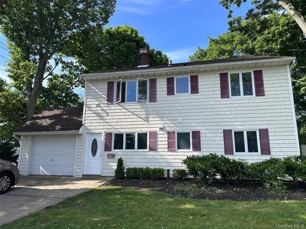 120 Ball Park Lane, Hicksville, NY 11801