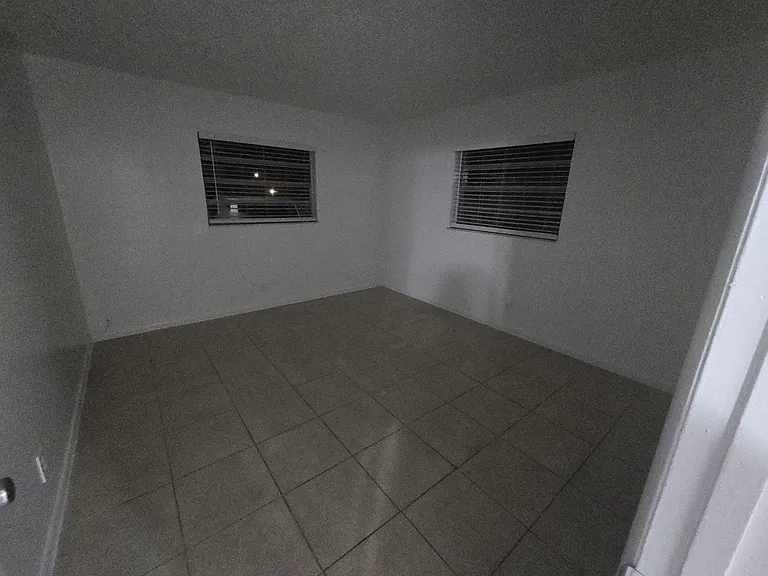 100 NE 9 St Pompano Beach, FL 33060 — Photo 4