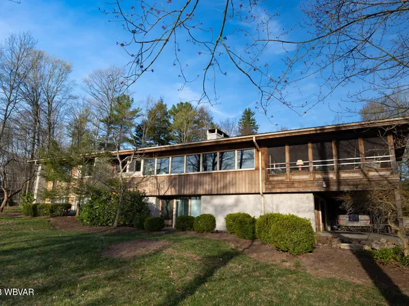 23 Lakewood Ave, Eagles Mere, PA 17731