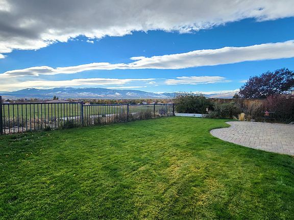 3rd image of 2421 Anqua Dr