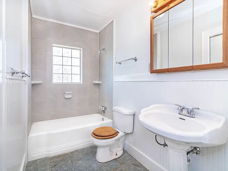 583 N Assembly Dr #1 — Photo 10