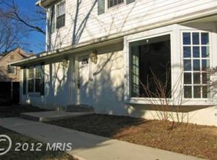 9534 Braddock Rd, Fairfax, VA 22032