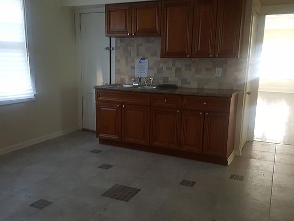 5th image of 10019 S Lafayette Ave #House