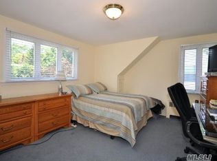 268 Arlington St, Mineola, NY 11501