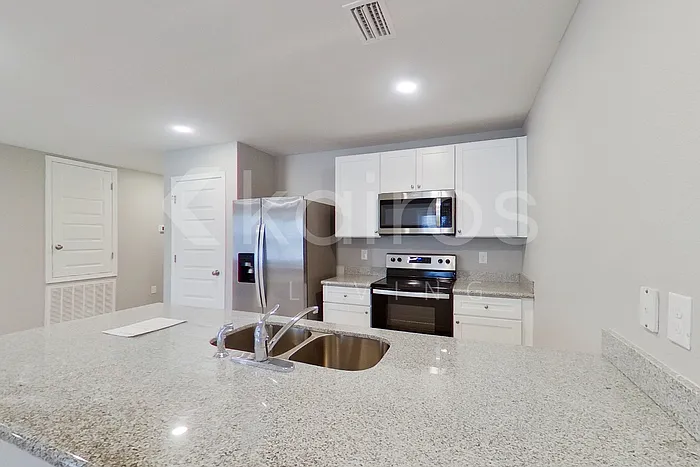 4758 Malay Cir — Photo 6