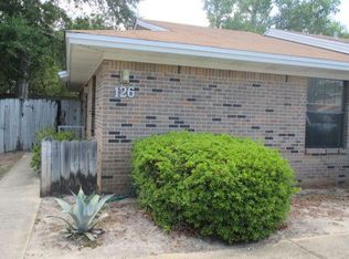 126 Classic Ct, Fort Walton Beach, FL 32548