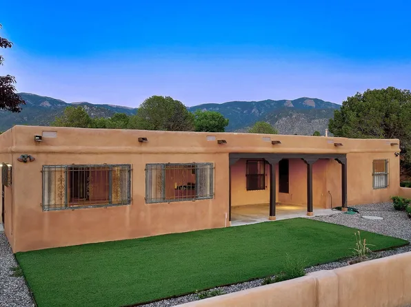 1131 Marigold Dr NE, Albuquerque, NM 87122