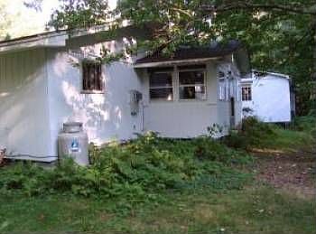 4th image of 405 Pickering Rd