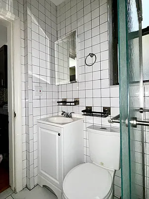 Rented by Voro, LLC | media 12