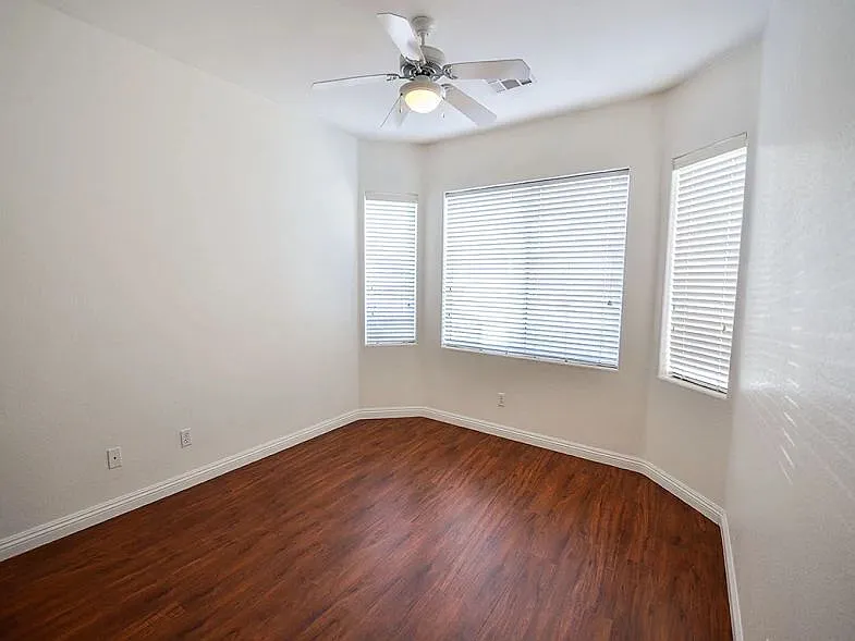 3 bed, 2.0 bath, 1841 sqft, $2,295 — Photo 3