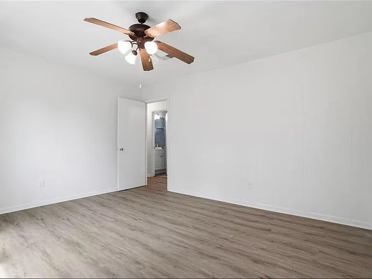4740 Shady Rest Dr — Photo 18