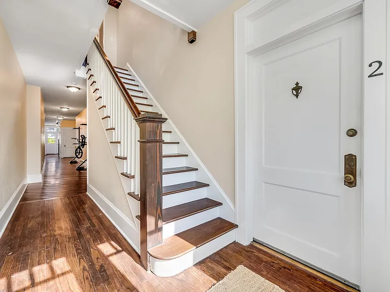2115 W Hills Ave — Photo 1