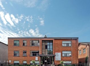 111 Cosburn Ave #109, Toronto, ON M4J 2L1