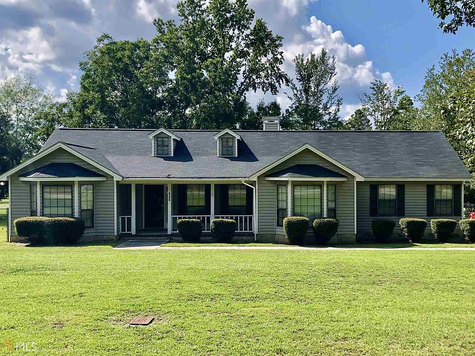 1st image of 540 Saint Andrews Cir