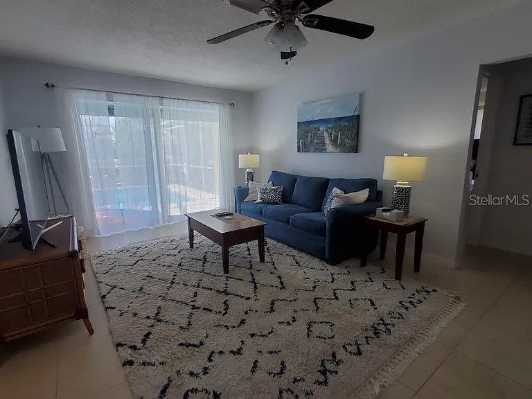 423 Matares Dr — Photo 16