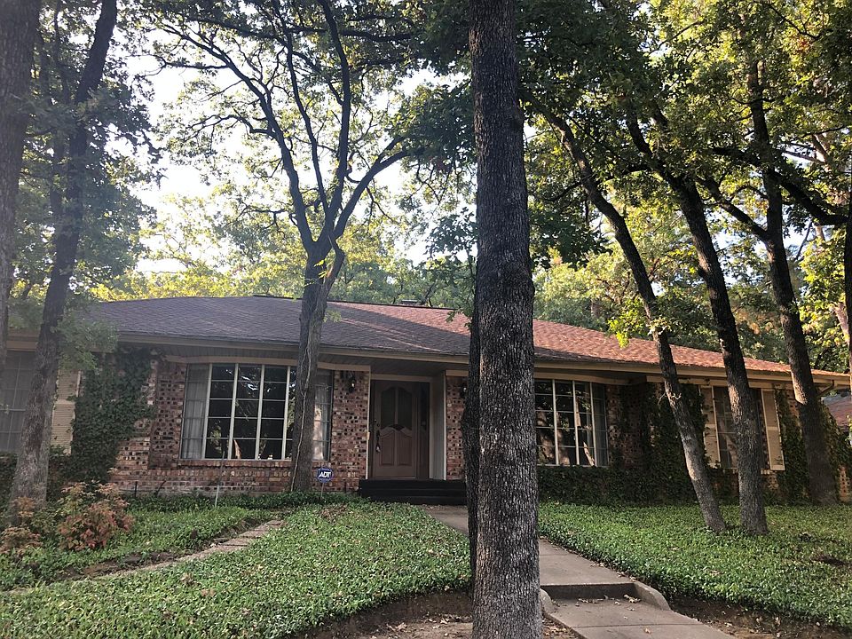 1st image of 3308 Yellowstone Dr