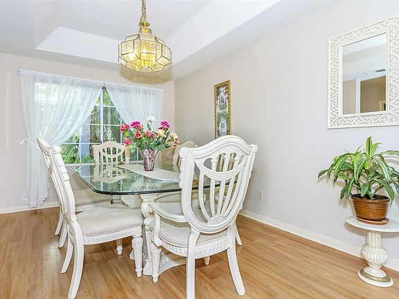 5th image of 13981 Capewood Ln