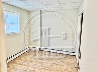 276 4th St, Fall River, MA 02721