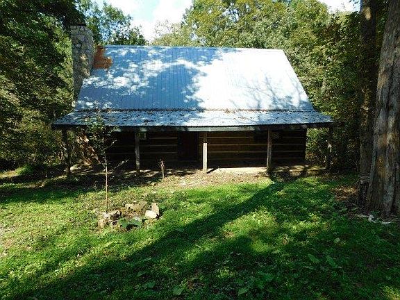 2nd image of 57 Woodlawn Cir
