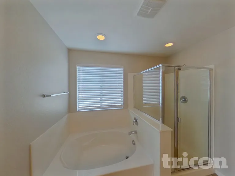 21338 N Denver Ct — Photo 10