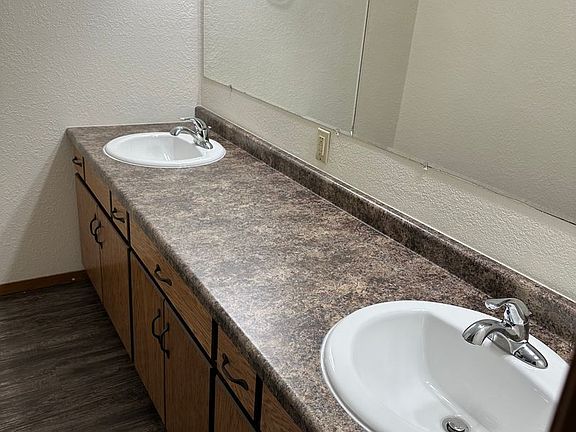 5th image of 624 13th St S APT 102