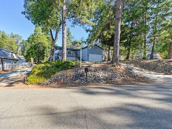 11360 Edward Dr, Grass Valley, CA 95949