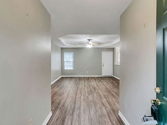 4th image of 8638 Churchill Dr