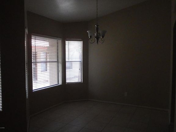 2nd image of 1167 W Laredo St
