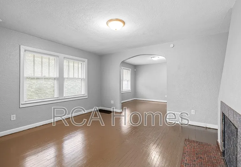 50 Jenny Ln — Photo 3