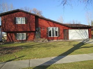 2nd image of 662 12th Ave E