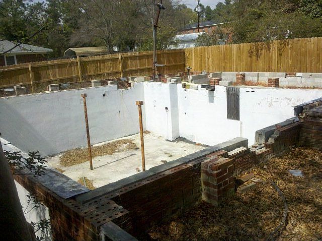 2nd image of 401 2nd St