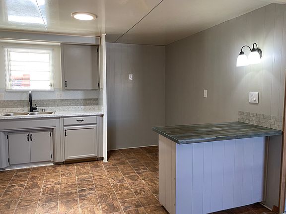 5th image of 820 San Ynez Dr