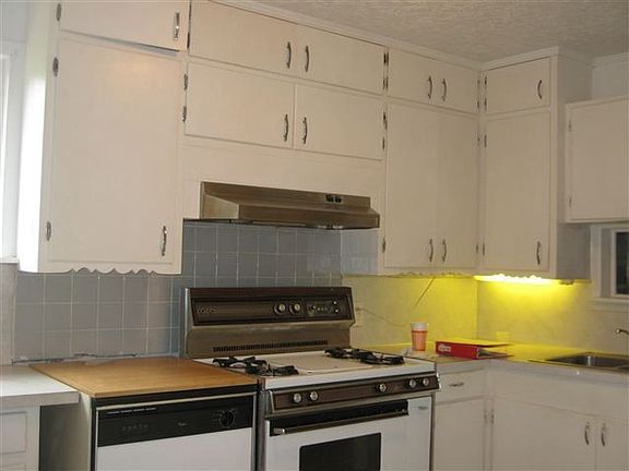 4th image of 4640 Evergreen Dr