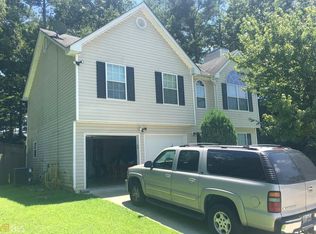 2880 Two Lake Cir, College Park, GA 30349