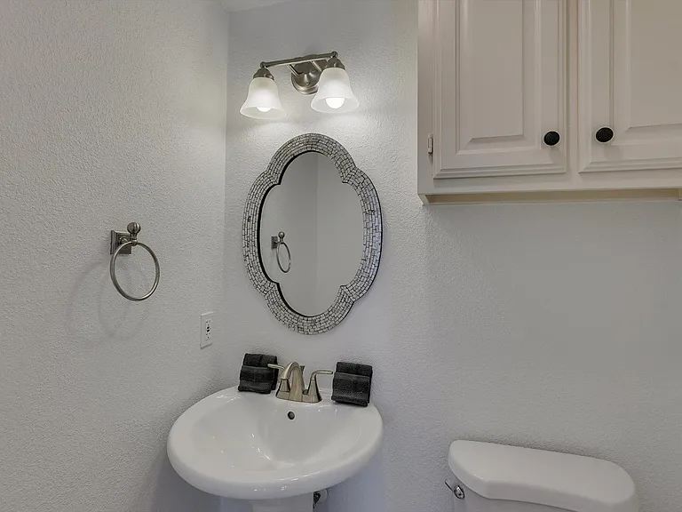 1811 Forest Meadow Ln — Photo 29