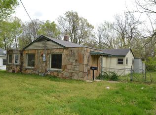 2058 N Grace Ave, Springfield, MO 65803