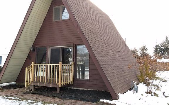 3rd image of 122 Tammy Ln