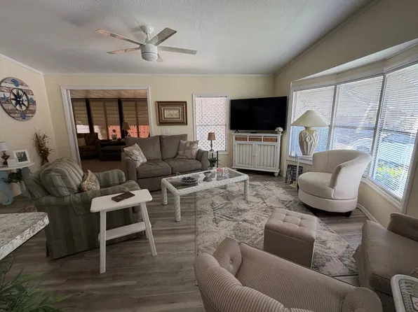 29 Spanish Ct, Fort Myers, FL 33912