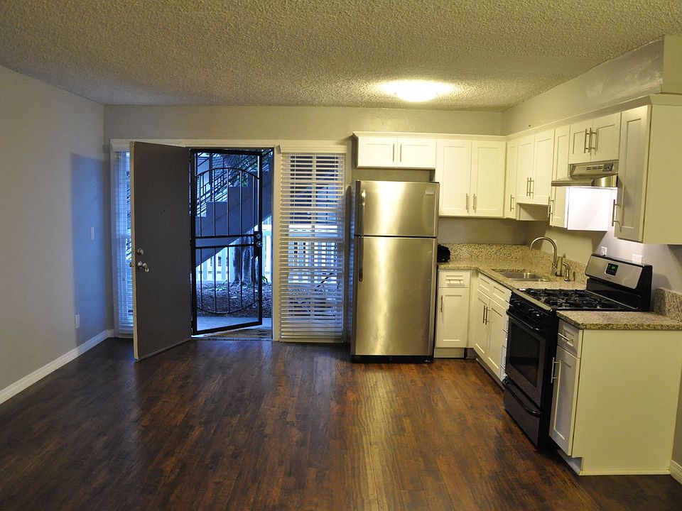 1st image of 3946-3952 Iowa St #18