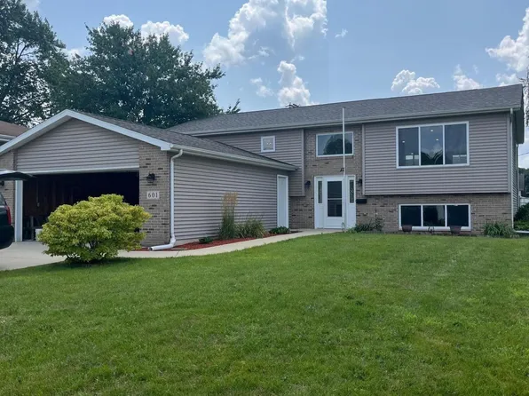 601 E Pine Pl, Griffith, IN 46319