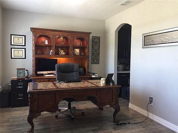 4th image of 2117 Loreto Dr