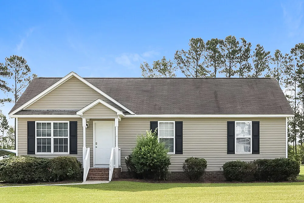 3 bed, 2.0 bath, 1118 sqft, $1,590 — Photo 3