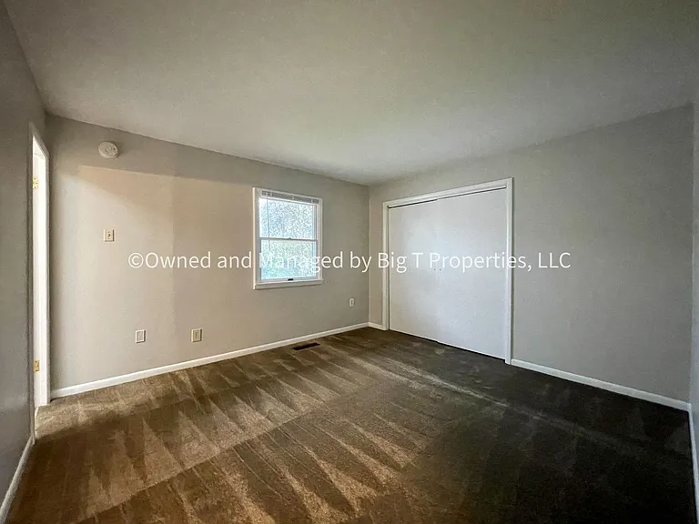 16 Taylor Dr — Photo 5