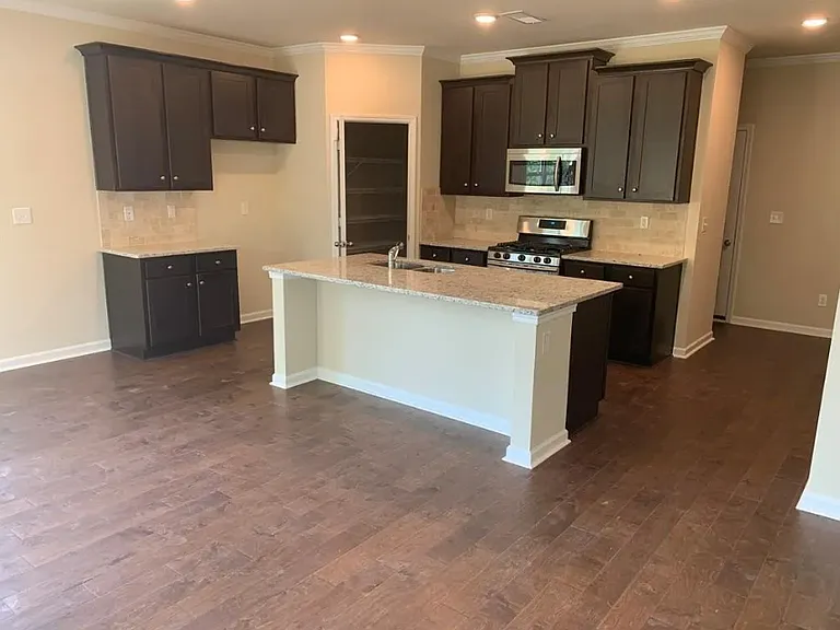 2173 Shetley Creek Dr — Photo 3