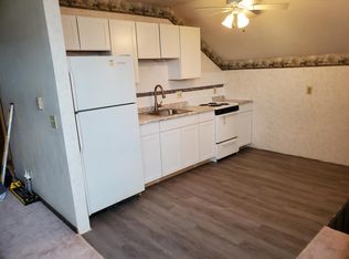 615 1/2 E Centerway, Janesville, WI