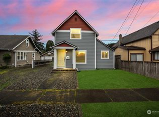 405 6th St NW, Puyallup, WA