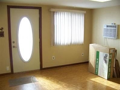4th image of 3087 Sunnyside St