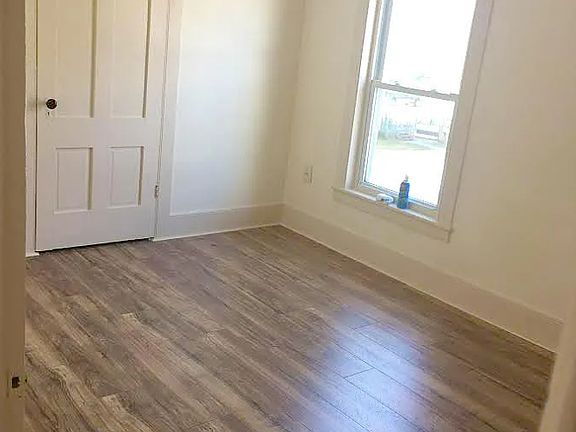 3rd image of 29 Cross St #2