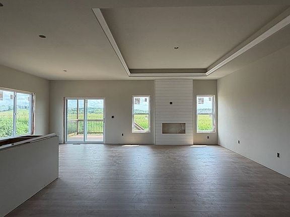 3rd image of 100 Kinsey St