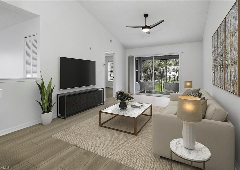 1st image of 105 Wading Bird CIR #U201